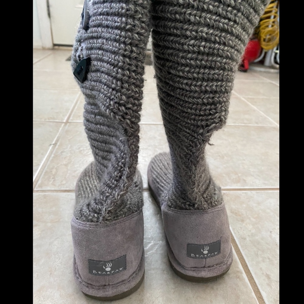 Gray Bearpaw boots size 8